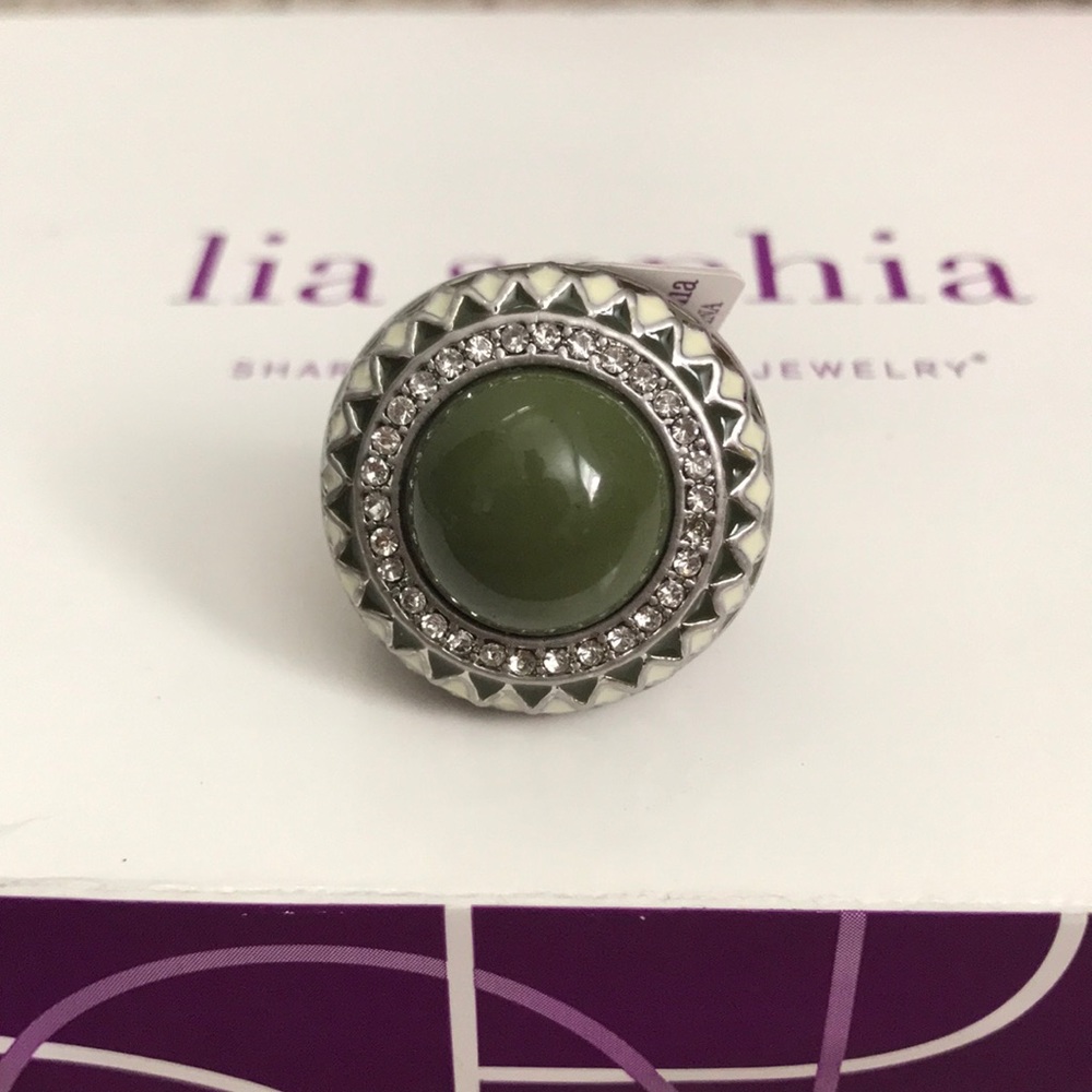 *DOWNSIZING*MAKE AN OFFER* Lia Sophia ring